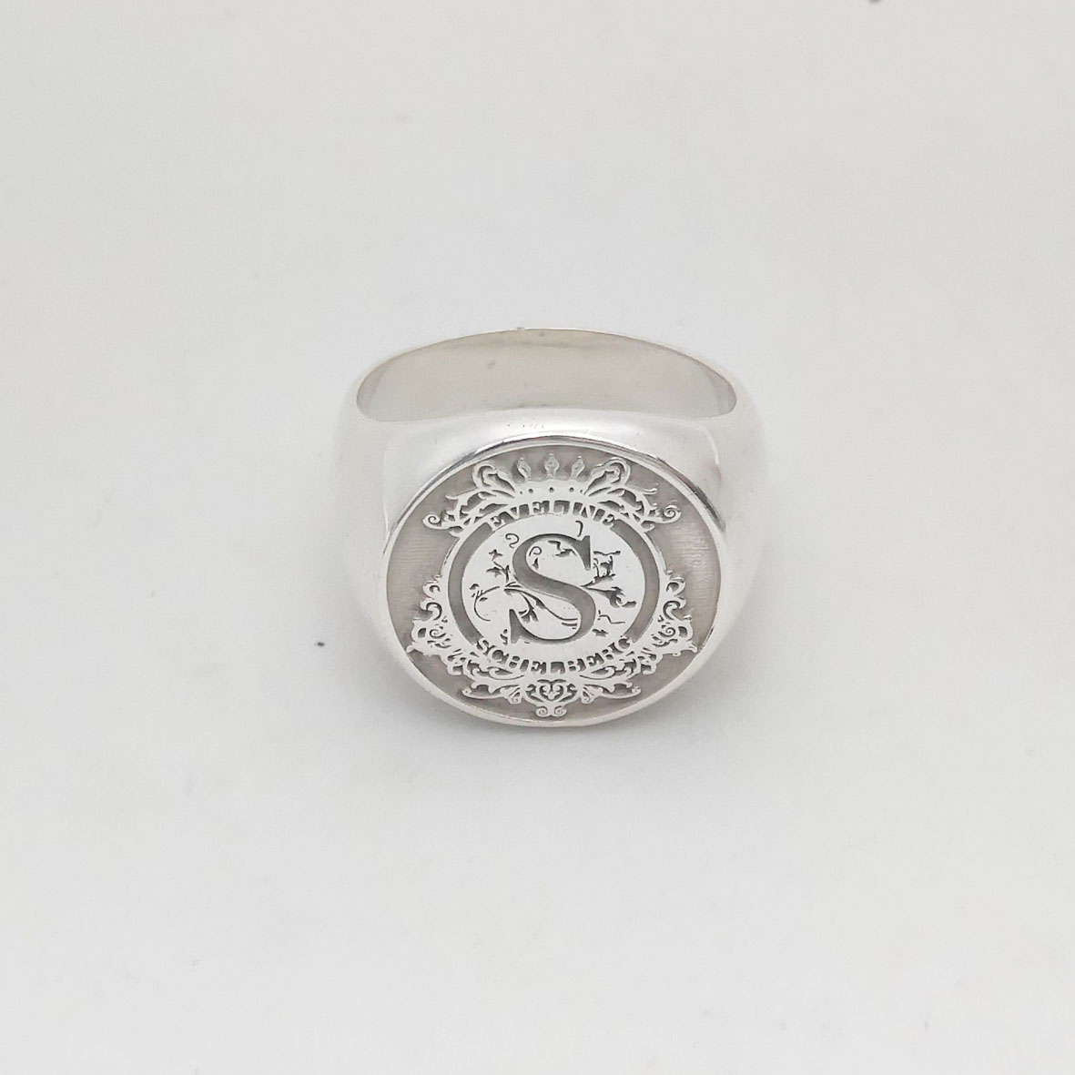 Anello rotondo con incisione p - Mens Signet Ring recensione e prezzo