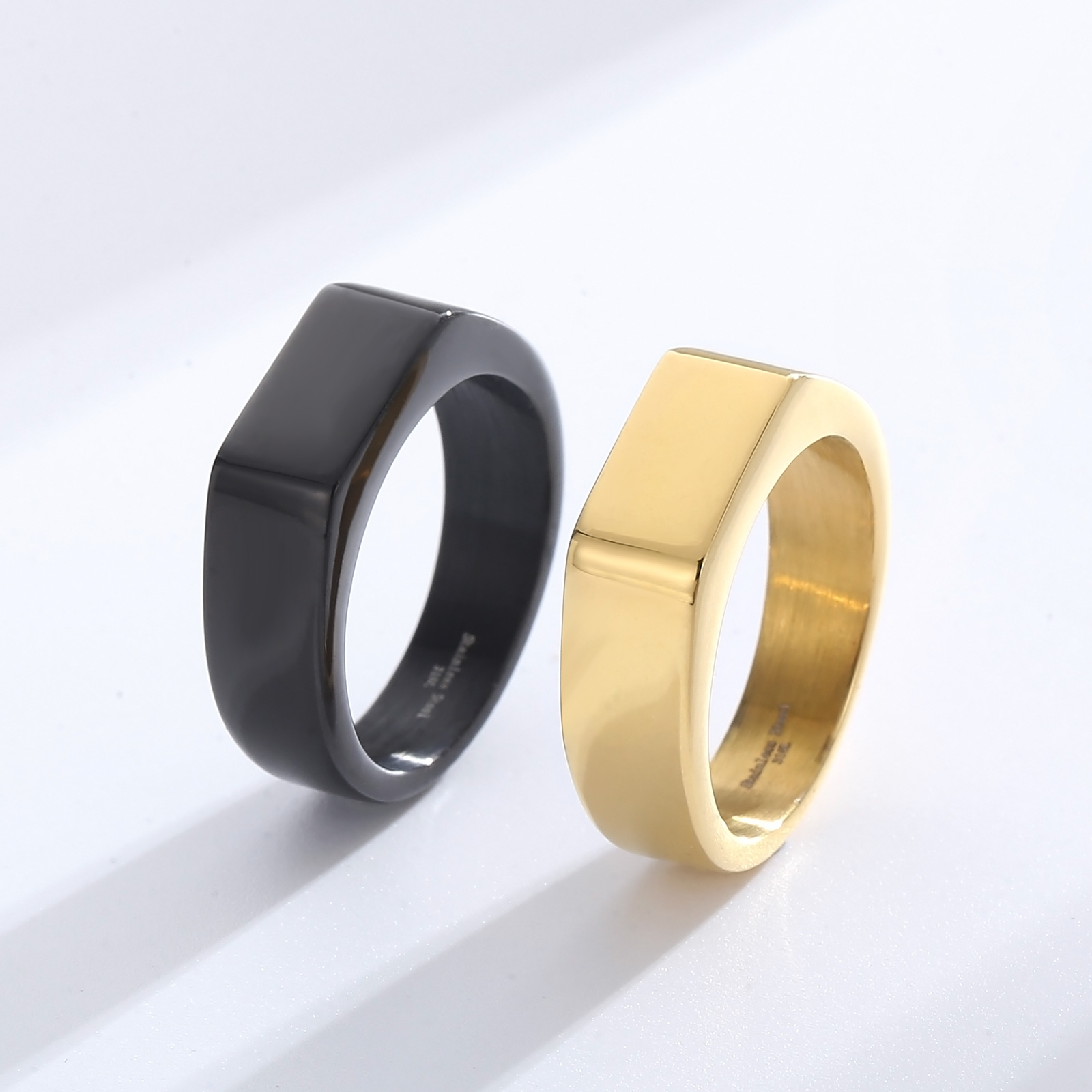 Anello con sigillo Anello in a - Mens Signet Ring recensione e prezzo