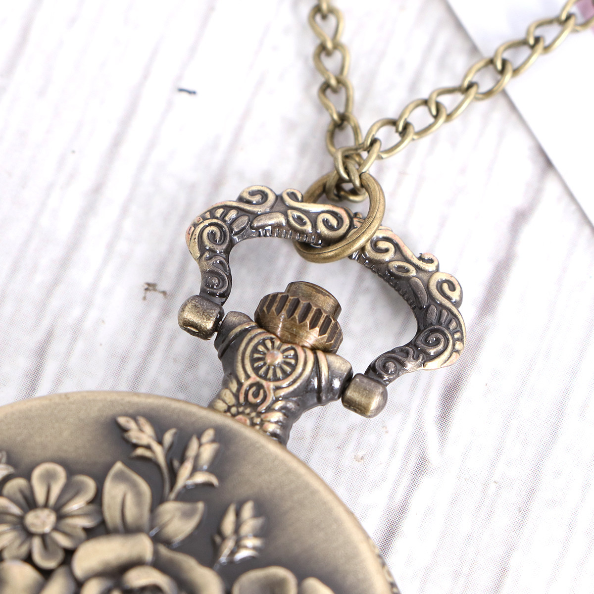 Collana con Pendente a Forma d - Unique Jewelry Watches recensione e prezzo
