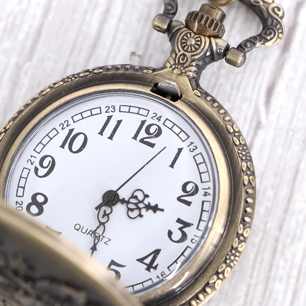 Collana con Pendente a Forma d - Unique Jewelry Watches recensione e prezzo